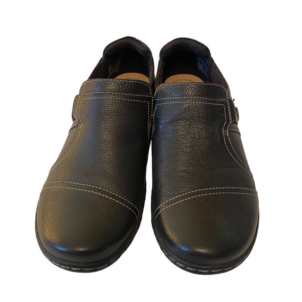 Clark’s Black Leather Slip-on Shoes in Ladies Size 7.5M